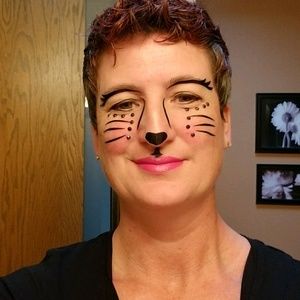 Meet your Posher, Laurs